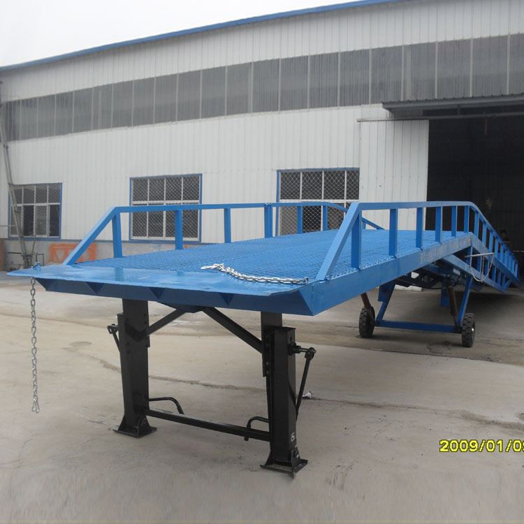 1454057792871694.jpg 升降機