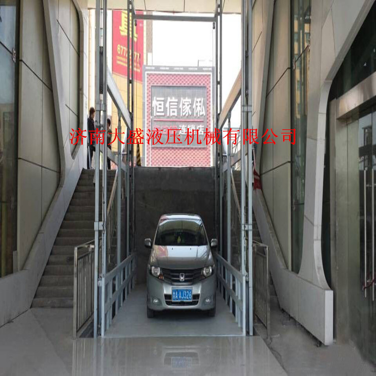 汽車升降機.jpg 汽車升降機.jpg