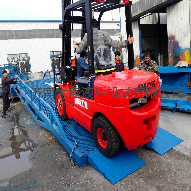 1478485259169648.jpg 升降機